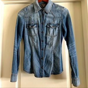 Denim Long Sleeve Top SZ XS,Snap Button , Denim, Chambray 100% cotton By Guess